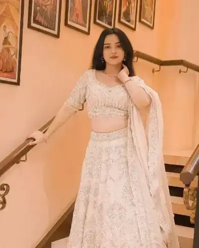 Escort Service In Achabal